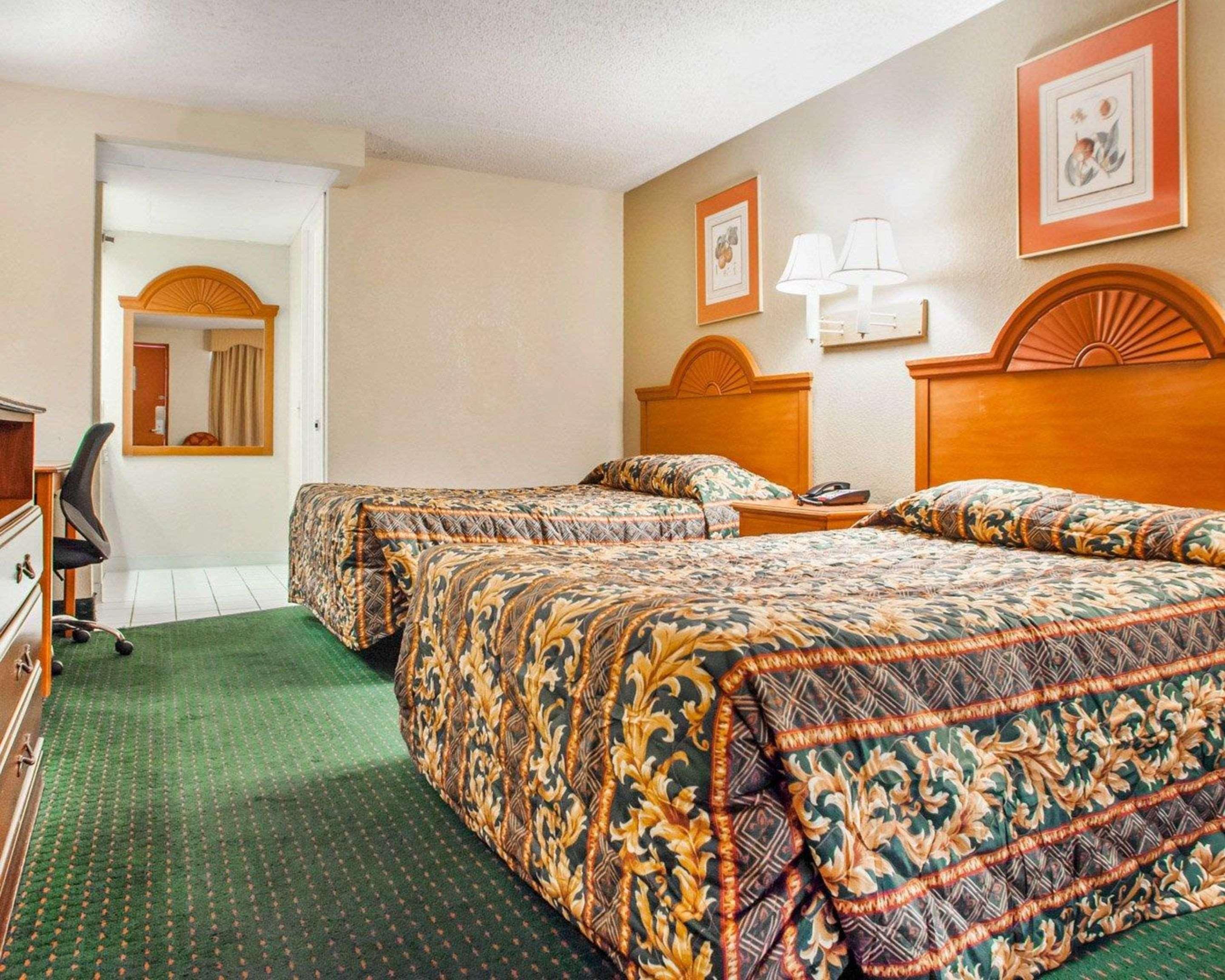 Rodeway Inn Mount Laurel Hwy 73 Esterno foto
